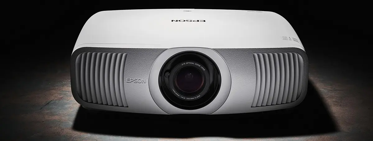 Le projecteur Epson EH-LS11000W est compatible avec les formats HLG, HDR10 et HDR10+.