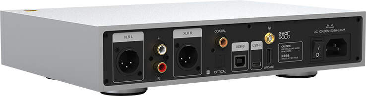 L'EverSolo DAC-Z6 possède des sorties sorties XLR.