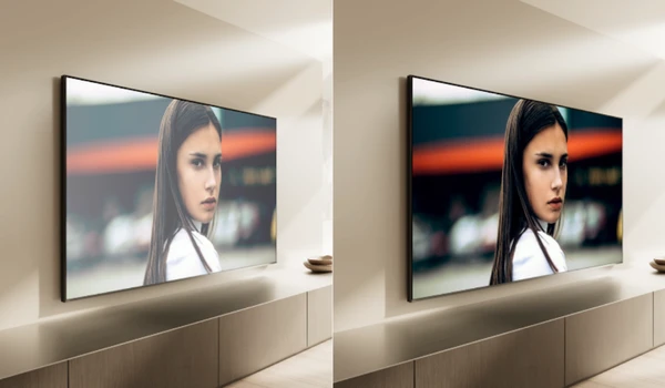 Vue de profil du Sony BRAVIA 6 OLED montrant la finesse de la tranche et du cadre de l'écran