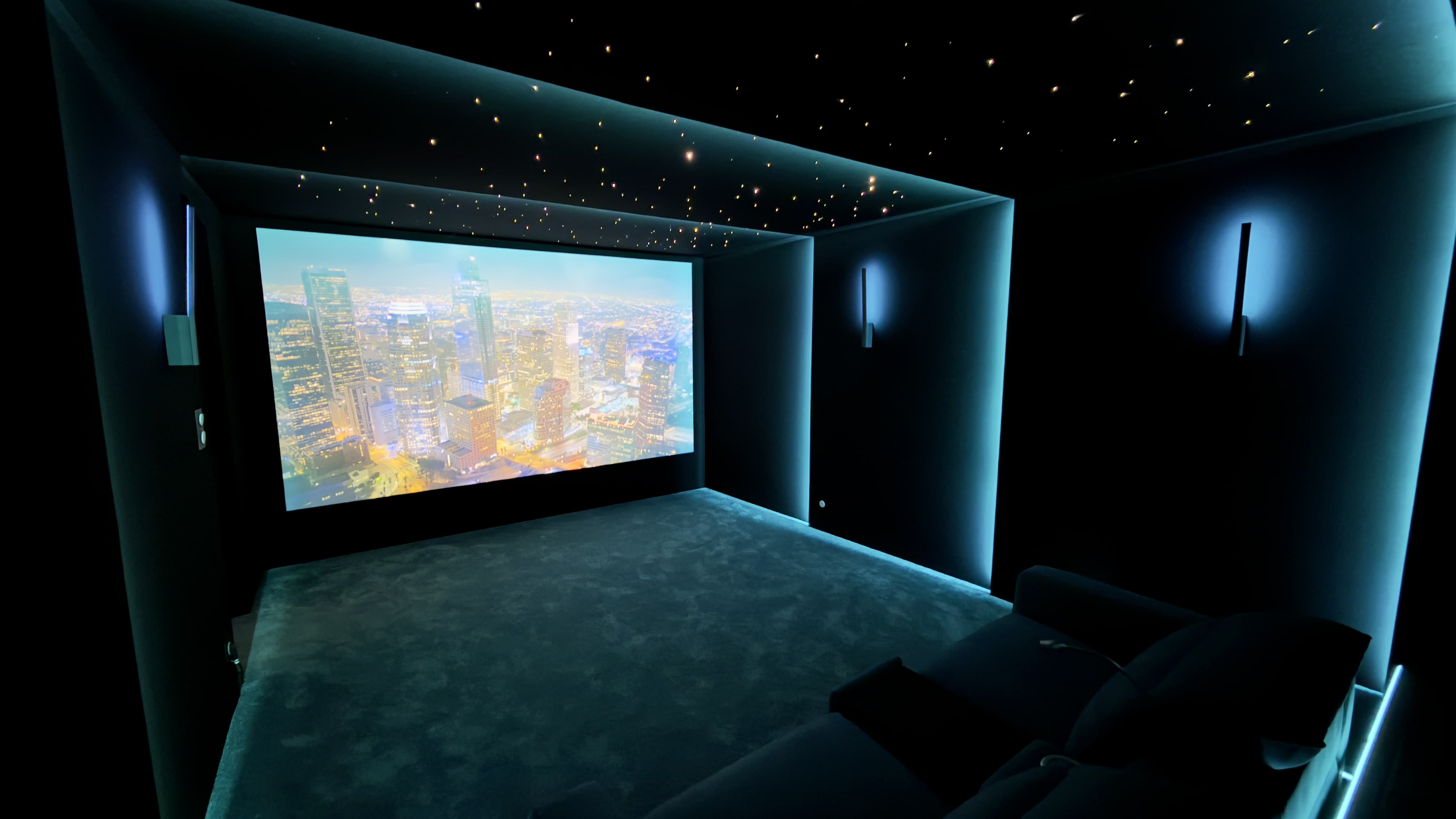 Création d’une salle de cinéma privée sur mesure – Acoustique ...
